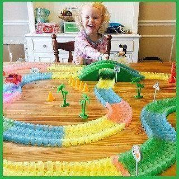 Перегонова траса Magic Tracks 220 деталей