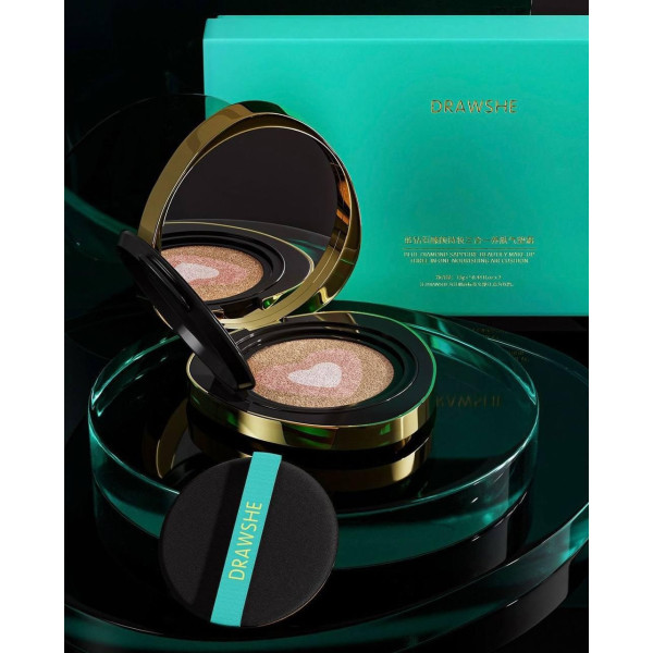 Трехцветный тональный кушон Drawshe Emerald Crystal Glow, сменный блок, увлажнение, 24 г
