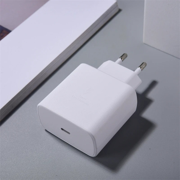 Мережевий адаптер швидкого заряджання 45 W Type-C Power Delivery 3.0 для смартфонів, планшетів, ноутбуків